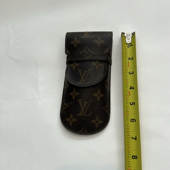 Louis Vuitton Authentic Pre Owned Monogram Etui a Lunettes Rabat Glasses Case. - Picture 11 of 12